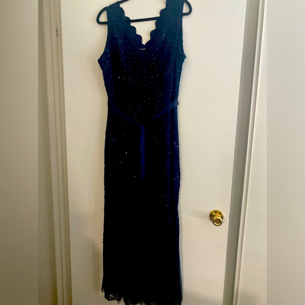 Cardalite Women's Floral Lace Gown